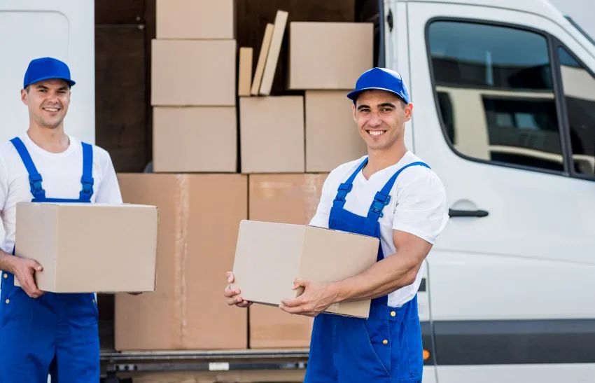 ¿Puedo transportar muebles en una camioneta o coche particular para una mudanza?